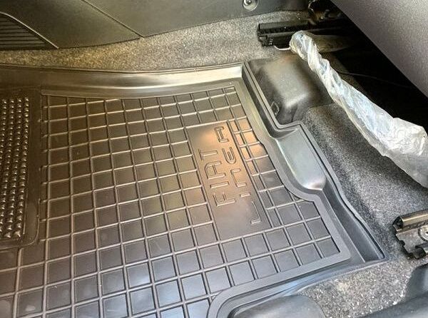 Авто коврики в салон FIAT Linea резиновые ковры в машину, автоковры 11369 фото