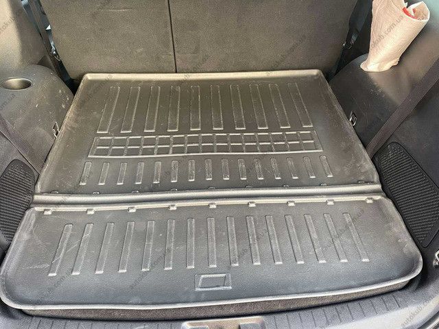 Килимок в багажник для DODGE Journey (2008-2019) з бортиками 30 мм (Stingray) 6006011 фото